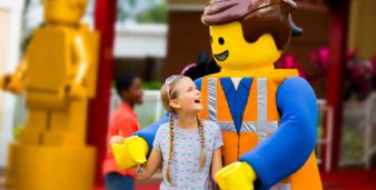 Legoland_Emmet_and_Girl_1600px